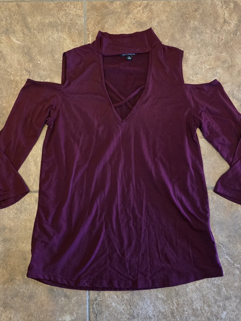 Burgundy | J FOR JUSTIFY | Open Shoulder 3/4 Sleeve